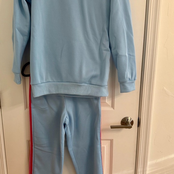 Women’s track suit - Picture 6 of 8